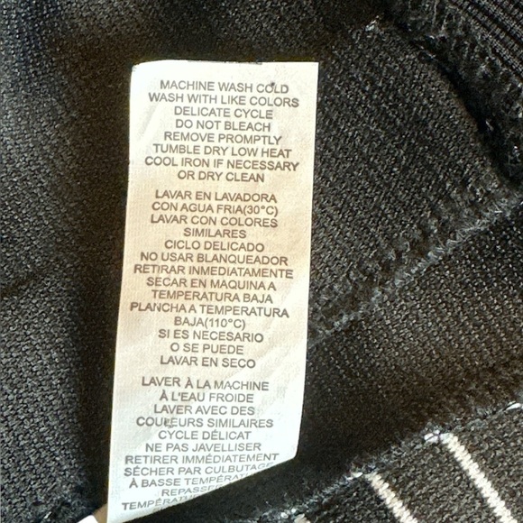 Kensie classic crew neck black white stripe shortsleeved structured top - Picture 9 of 9